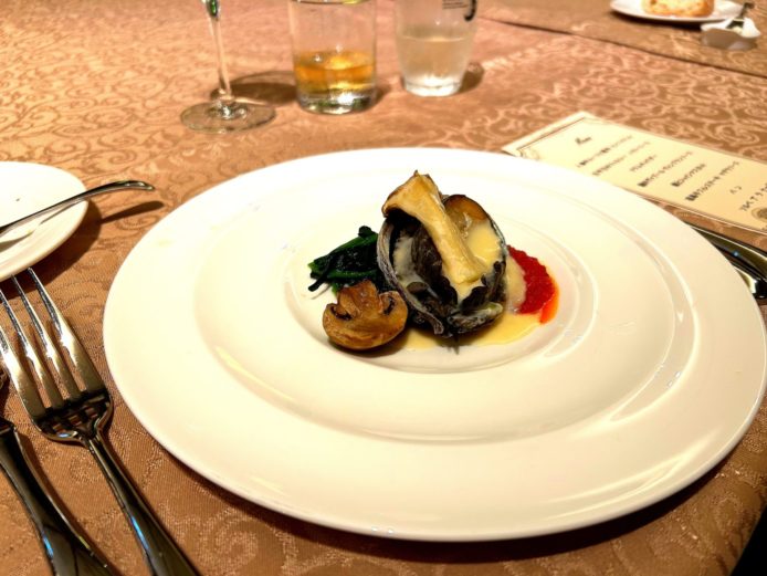 鮑のヴァプール　ヴァンブランソース