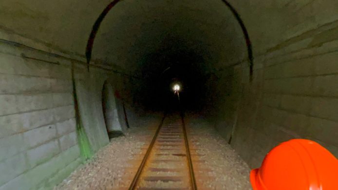 このほかいくつかトンネルあります
なかはひんやり 真っ暗 ちょっと怖い