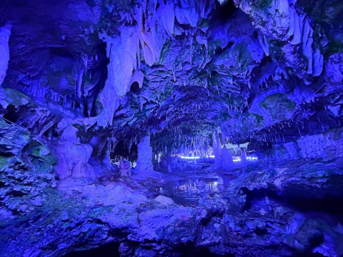 ここを歩いているみたいですがそうではない