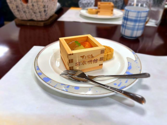 蜜柑ゼリーと紅茶のロールケーキ