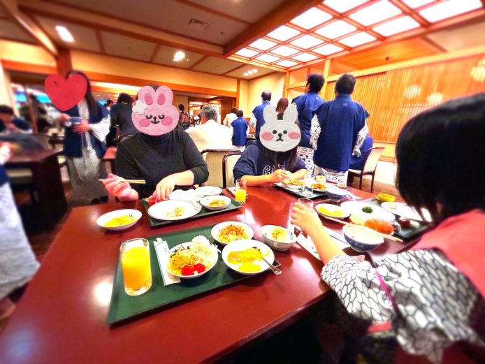 朝食はバイキング