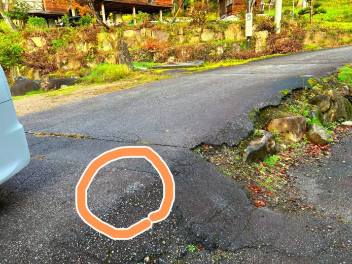 この白いところが、擦ったところ